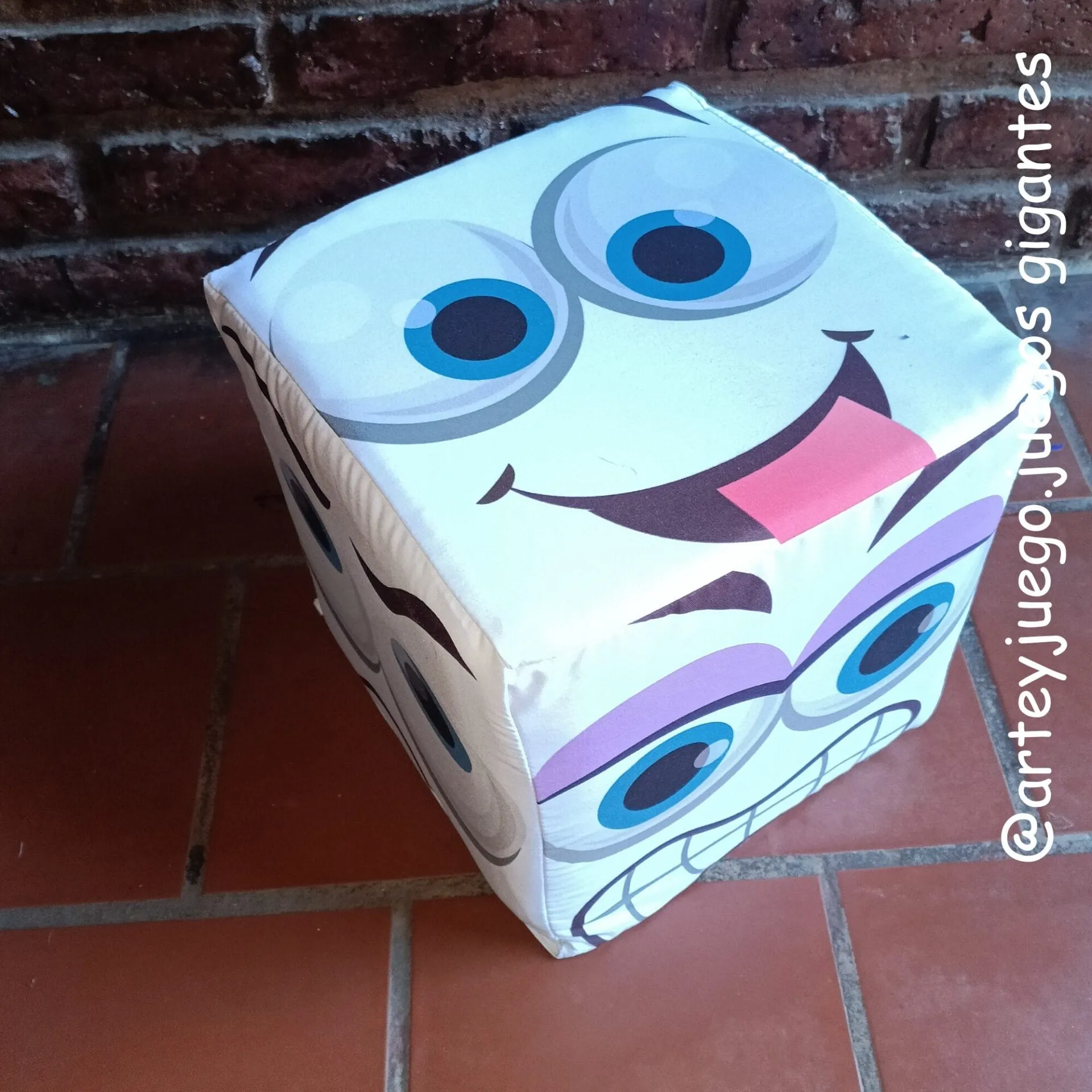 Dado 20 x 20 x 20