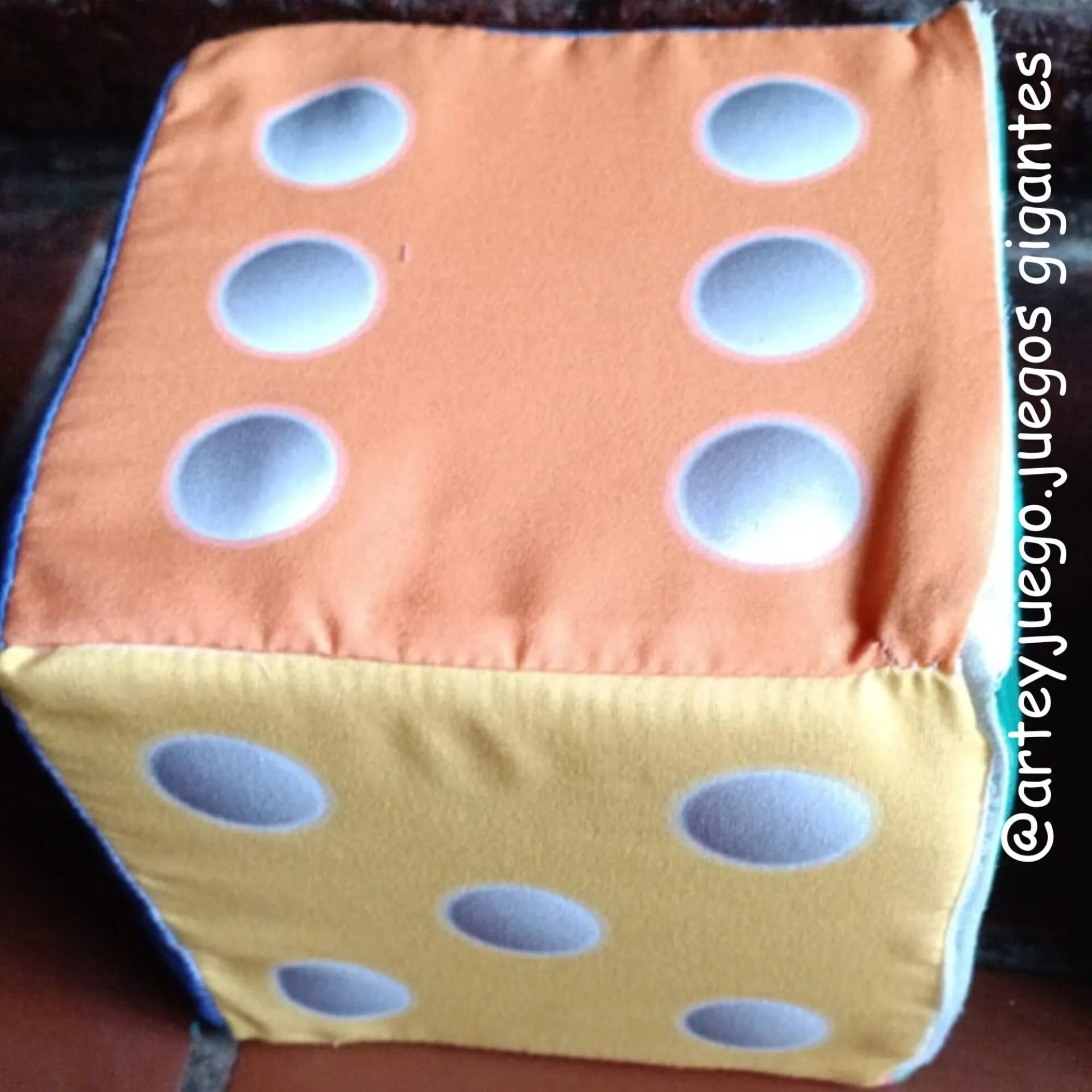 Dado 20 x 20 x 20